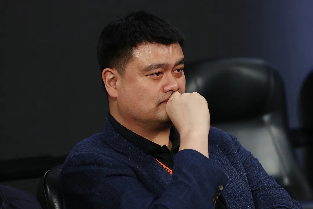 一下场地, 中国篮球的, 之前瘦了不