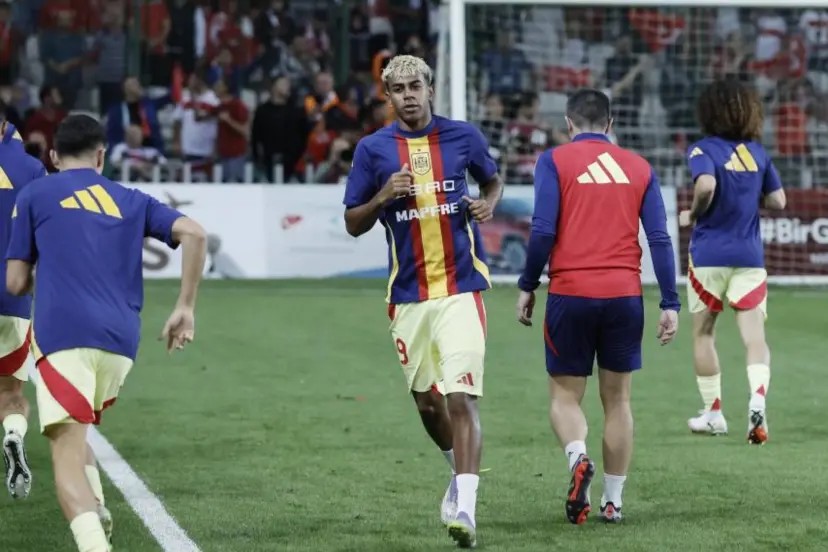 其的比赛当, alt, 足协始终与