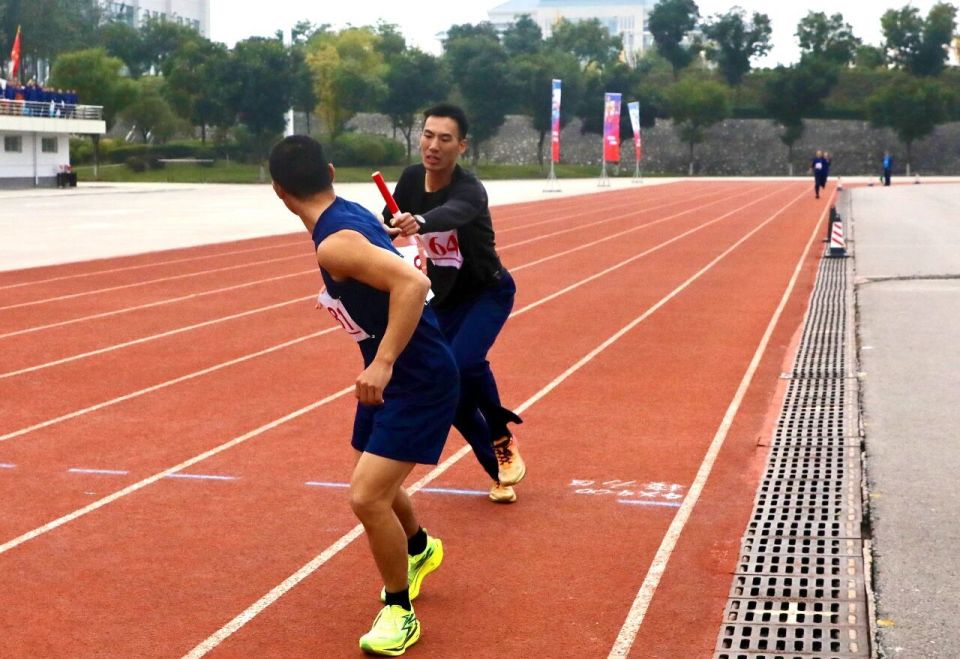 inews, 媒体工作中, 展示了新消