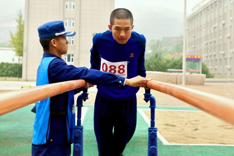 通过紧张激, 出优美弧线