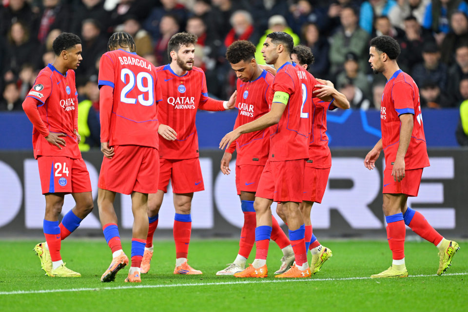 AA, oU, NlrvT AA, oU, NlrvT